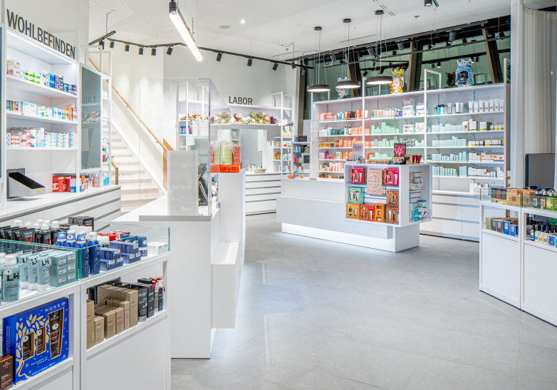 Pharmacy Liebenau in Graz – High-quality pharmacy construction by umdasch