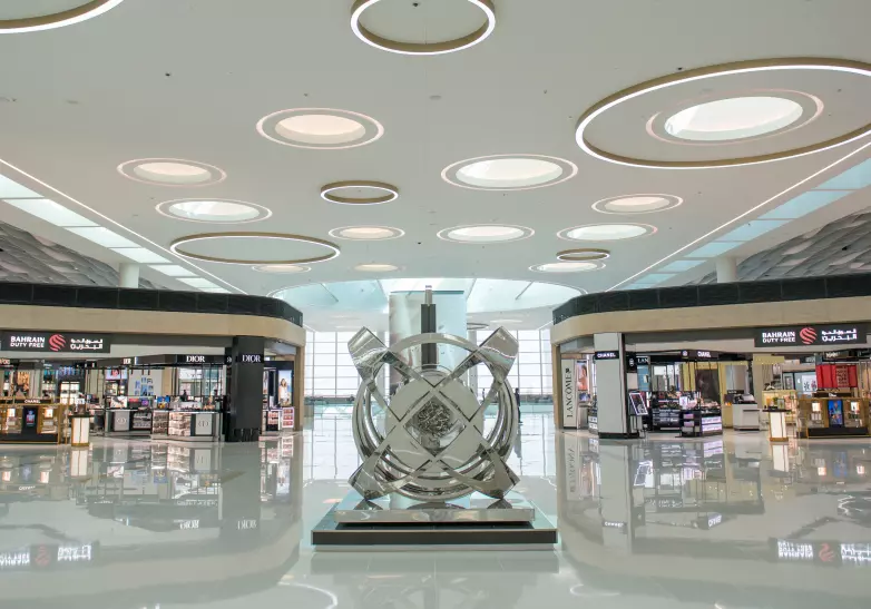 Duty Free shopping,handbags, and luxury goods for sale at departure lounge,  Bahrain International Airport, Bahrain, Middle East Stock Photo - Alamy